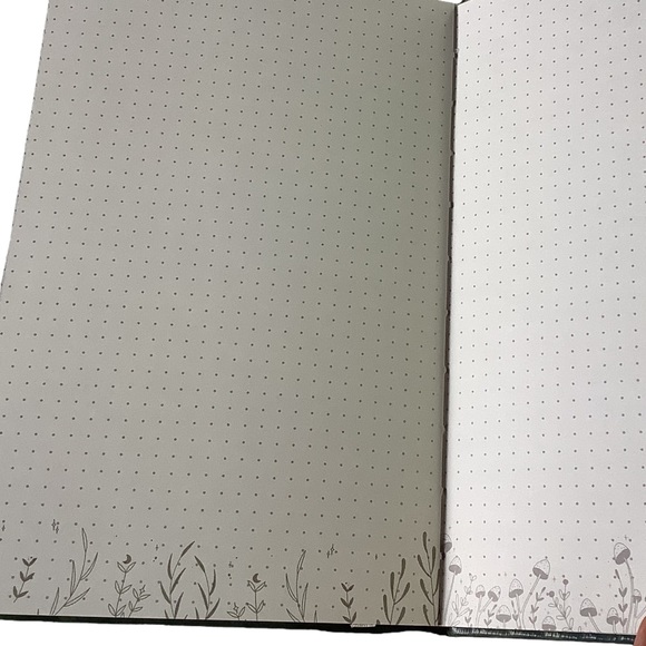 Owlcrate Reading Journal Undated New - Picture 13 of 16